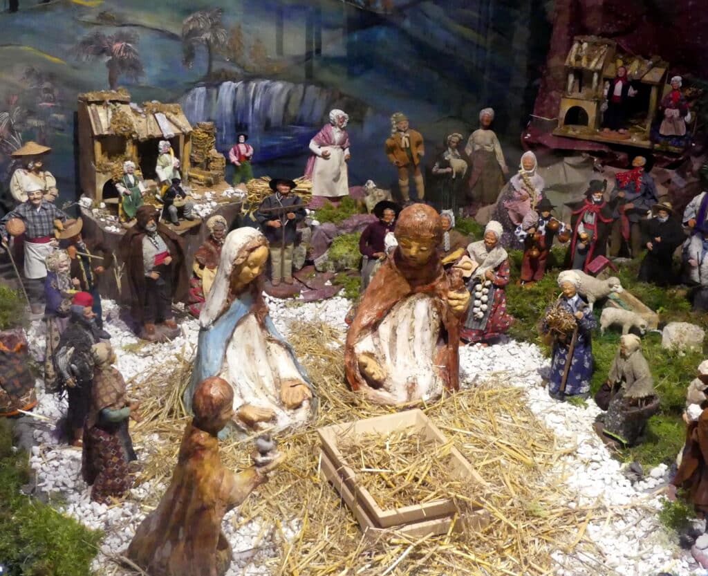 INSTALLATION DE LA CRECHE DES BUIS